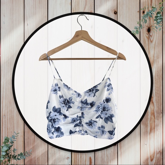 Abercrombie & Fitch Tops - Crop TOP